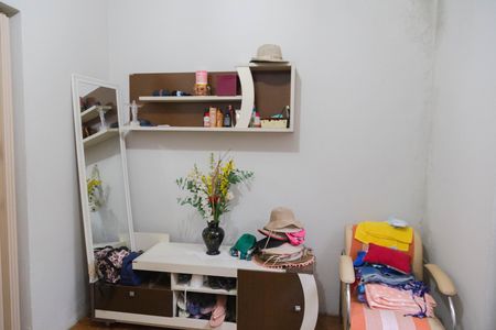 Casa à venda com 165m², 4 quartos e 2 vagas Casa à venda com 165m², 4 quartos e 2 vagasÁrea de Serviço