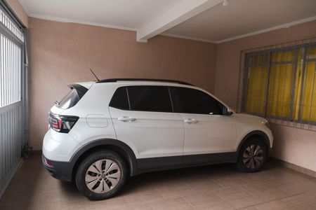 Casa à venda com 165m², 4 quartos e 2 vagas Casa à venda com 165m², 4 quartos e 2 vagasGaragem