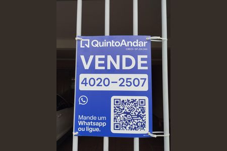 Casa à venda com 165m², 4 quartos e 2 vagas Casa à venda com 165m², 4 quartos e 2 vagasPlaquinha