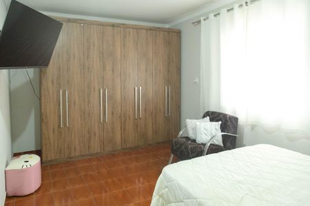 Casa à venda com 165m², 4 quartos e 2 vagas Casa à venda com 165m², 4 quartos e 2 vagasQuarto 04
