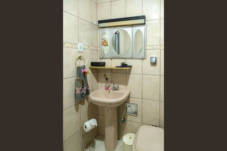 Casa à venda com 165m², 4 quartos e 2 vagas Casa à venda com 165m², 4 quartos e 2 vagasQuarto 04 Banheiro