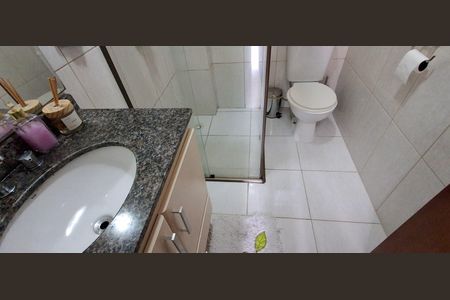 Apartamento à venda com 87m², 3 quartos e 2 vagas Apartamento à venda com 87m², 3 quartos e 2 vagasBanheiro Social