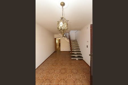 Casa para alugar com 181m², 3 quartos e 6 vagas Casa para alugar com 181m², 3 quartos e 6 vagasSala