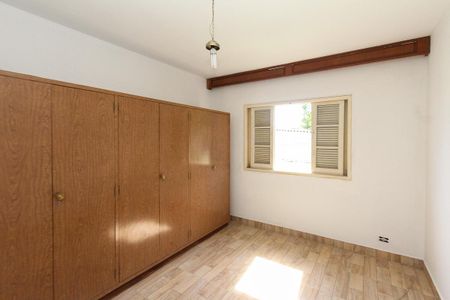 Casa para alugar com 181m², 3 quartos e 6 vagas Casa para alugar com 181m², 3 quartos e 6 vagasQuarto