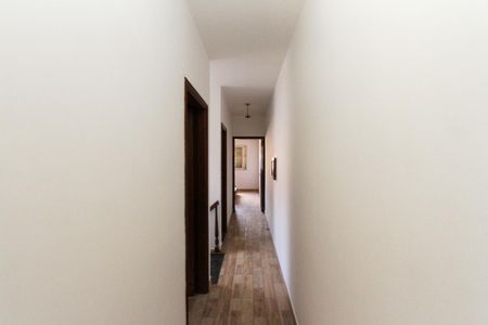 Casa para alugar com 181m², 3 quartos e 6 vagas Casa para alugar com 181m², 3 quartos e 6 vagasCorredor