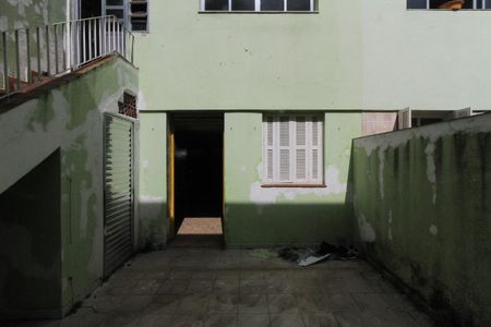 Casa para alugar com 181m², 3 quartos e 6 vagas Casa para alugar com 181m², 3 quartos e 6 vagasQuintal