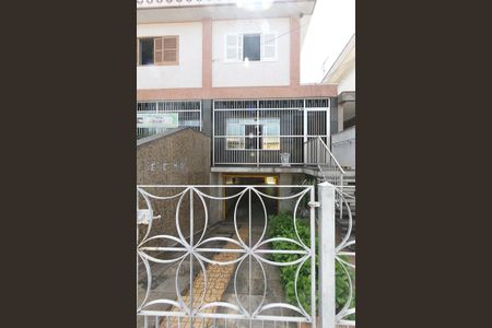 Casa para alugar com 181m², 3 quartos e 6 vagas Casa para alugar com 181m², 3 quartos e 6 vagasFachada