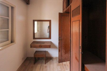 Casa para alugar com 181m², 3 quartos e 6 vagas Casa para alugar com 181m², 3 quartos e 6 vagasQuarto 02