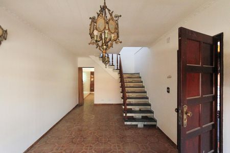 Casa para alugar com 181m², 3 quartos e 6 vagas Casa para alugar com 181m², 3 quartos e 6 vagasSala