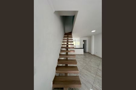 Casa de condomínio à venda com 140m², 2 quartos e 1 vaga Casa de condomínio à venda com 140m², 2 quartos e 1 vagaSala