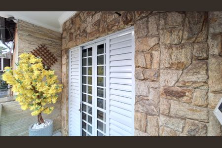 Casa à venda com 220m², 3 quartos e 1 vaga Casa à venda com 220m², 3 quartos e 1 vagaVaranda da suíte