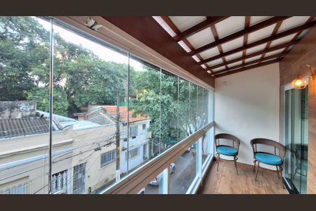 Casa à venda com 220m², 3 quartos e 1 vaga Casa à venda com 220m², 3 quartos e 1 vagaVaranda gourmet