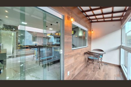 Casa à venda com 220m², 3 quartos e 1 vaga Casa à venda com 220m², 3 quartos e 1 vagaVaranda gourmet