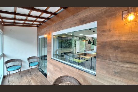 Casa à venda com 220m², 3 quartos e 1 vaga Casa à venda com 220m², 3 quartos e 1 vagaVaranda gourmet