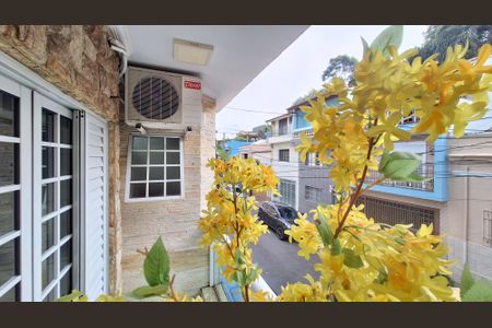 Casa à venda com 220m², 3 quartos e 1 vaga Casa à venda com 220m², 3 quartos e 1 vagaVaranda da suíte