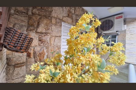 Casa à venda com 220m², 3 quartos e 1 vaga Casa à venda com 220m², 3 quartos e 1 vagaVaranda da suíte