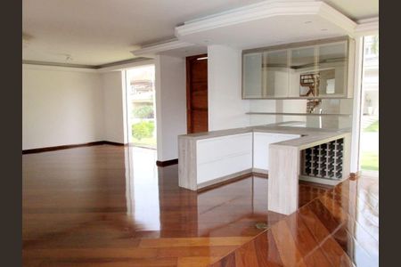 Casa de condomínio à venda com 620m², 4 quartos e 10 vagas