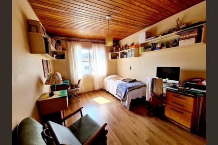 Casa de condomínio à venda com 364m², 4 quartos e 4 vagas Casa de condomínio à venda com 364m², 4 quartos e 4 vagasQuarto 2