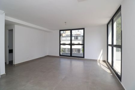 Sala de casa de condomínio à venda com 3 quartos, 276m² em Vila Madalena, São Paulo