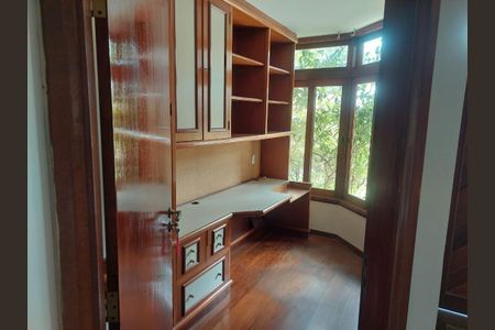 Casa de Condomínio à venda com 3 quartos, 620m² em Alphaville, Santana de Parnaíba