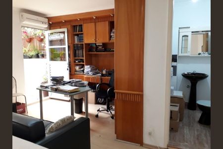 Casa à venda com 222m², 3 quartos e 2 vagas