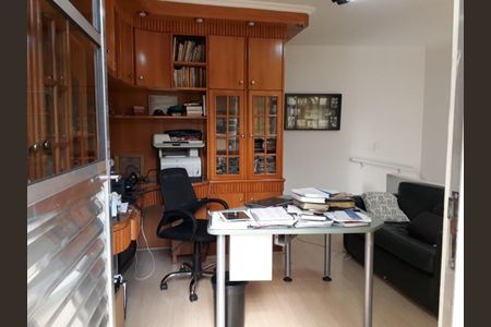 Casa à venda com 222m², 3 quartos e 2 vagas