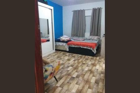 Casa à venda com 3 quartos, 200m² em Parque Maria Domitila, São Paulo