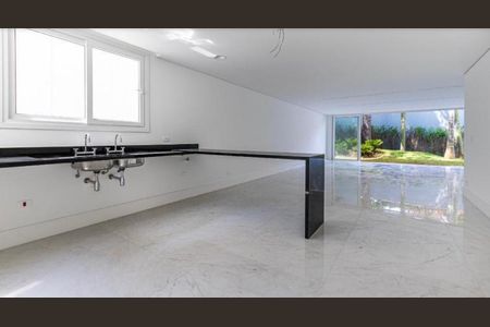 Casa à venda com 520m², 4 quartos e 5 vagas