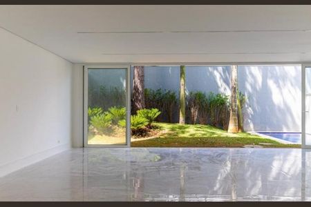 Casa à venda com 520m², 4 quartos e 5 vagas