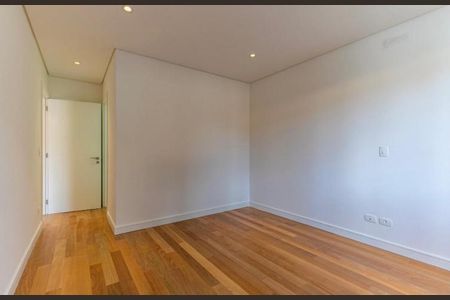 Casa à venda com 520m², 4 quartos e 5 vagas