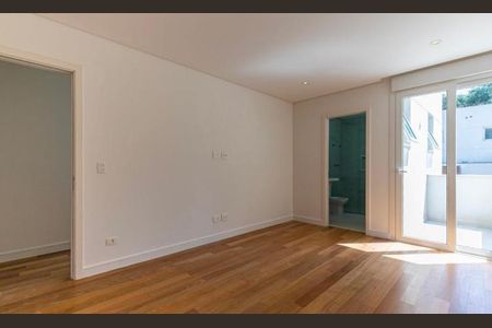 Casa à venda com 520m², 4 quartos e 5 vagas