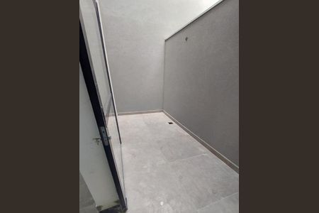 Casa à venda com 117m², 2 quartos e 2 vagas