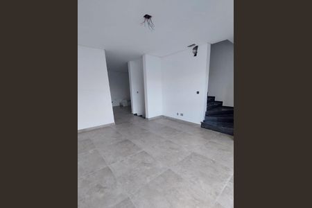 Casa à venda com 117m², 2 quartos e 2 vagas