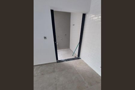 Casa à venda com 117m², 2 quartos e 2 vagas