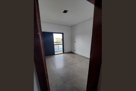 Casa à venda com 117m², 2 quartos e 2 vagas