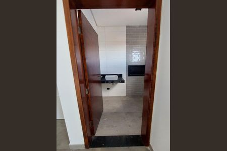 Casa à venda com 117m², 2 quartos e 2 vagas