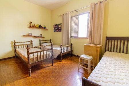 Casa à venda com 90m², 3 quartos e sem vaga Casa à venda com 90m², 3 quartos e sem vagaQuarto 2