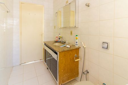 Casa à venda com 90m², 3 quartos e sem vaga Casa à venda com 90m², 3 quartos e sem vagaBanheiro