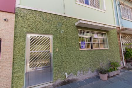 Casa à venda com 90m², 3 quartos e sem vaga Casa à venda com 90m², 3 quartos e sem vagaFachada + Plaquinha