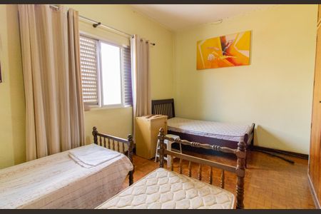 Casa à venda com 90m², 3 quartos e sem vaga Casa à venda com 90m², 3 quartos e sem vagaQuarto 2