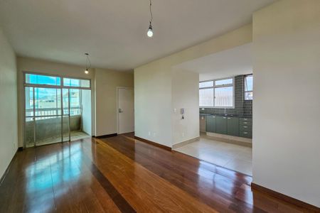 Sala de apartamento à venda com 3 quartos, 100m² em Santo Agostinho, Belo Horizonte