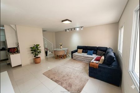 Casa à venda com 3 quartos, 90m² em Jardim Sabara, São Paulo