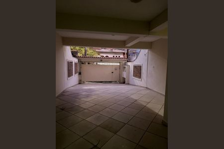 Casa à venda com 180m², 3 quartos e 3 vagas