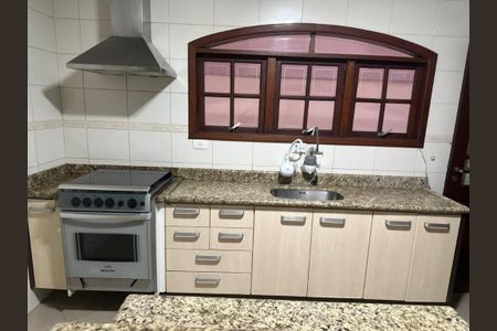 Casa à venda com 180m², 3 quartos e 3 vagas