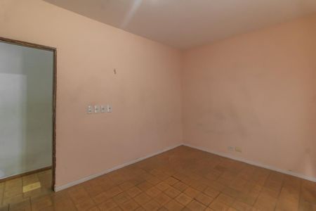 Casa à venda com 412m², 3 quartos e 4 vagas Casa à venda com 412m², 3 quartos e 4 vagasQuarto 3