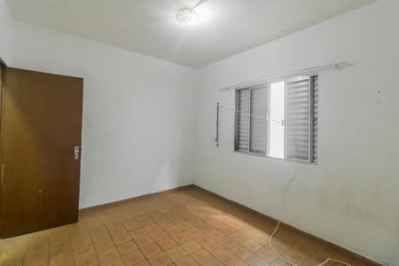 Casa à venda com 412m², 3 quartos e 4 vagas Casa à venda com 412m², 3 quartos e 4 vagasQuarto 2