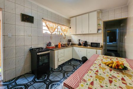 Casa à venda com 125m², 2 quartos e 2 vagas Casa à venda com 125m², 2 quartos e 2 vagasCozinha