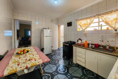 Casa à venda com 125m², 2 quartos e 2 vagas Casa à venda com 125m², 2 quartos e 2 vagasCozinha