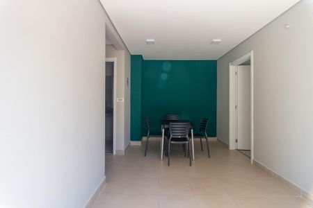 Apartamento para alugar com 32m², 2 quartos e sem vaga Apartamento para alugar com 32m², 2 quartos e sem vagaÁrea comum - Salão de festas