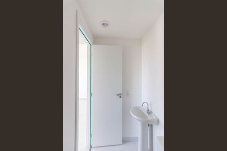 Apartamento para alugar com 32m², 2 quartos e sem vaga Apartamento para alugar com 32m², 2 quartos e sem vagaBanheiro